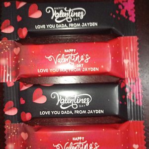 2 finger kit kats
