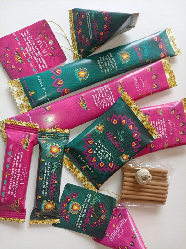 Diwali Themed Mini Triangular box with candy coated peanuts